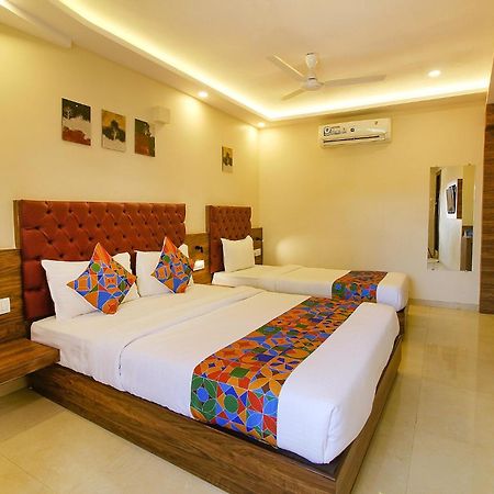 מומביי Fabhotel Peninsula - Nr Csmt Station מראה חיצוני תמונה